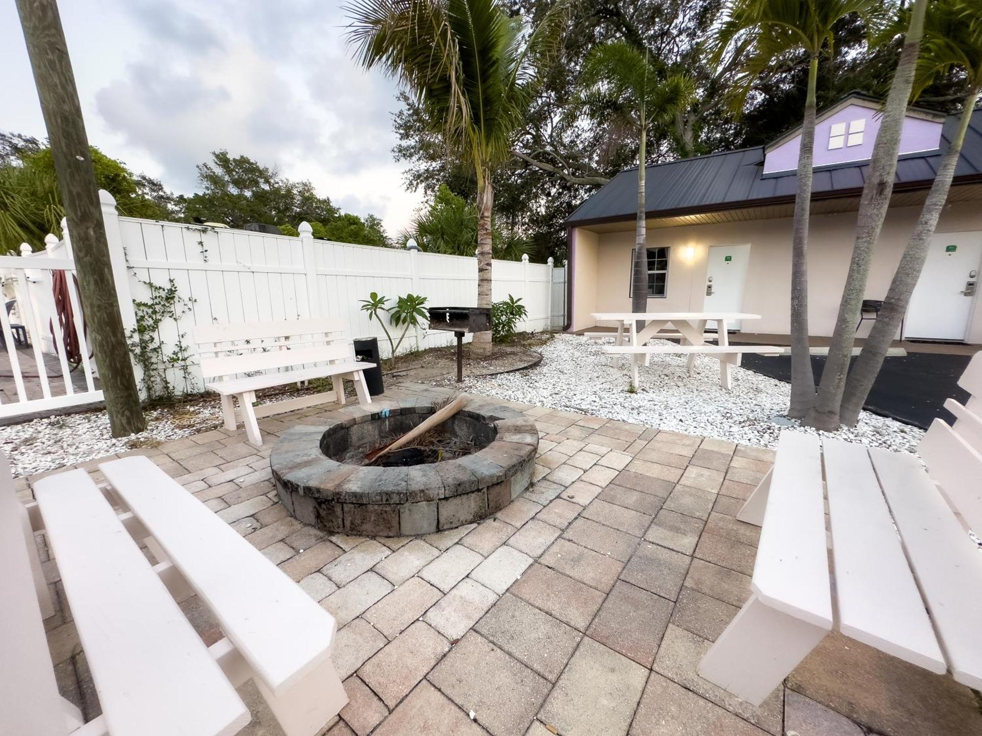 2Q Beds Studio Apt With Shared Pool 01 克利尔沃特 外观 照片